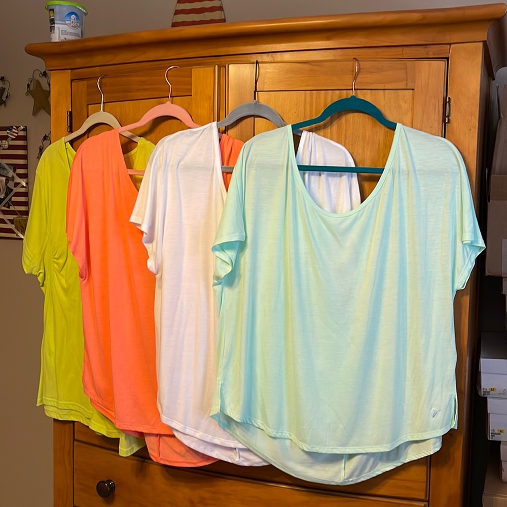 4 Old Navy Active Tees XXL